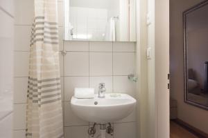 Stylish Apartment in the Heart of Zug by Airhome