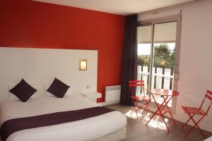 Hotels Latitude Ouest Hotel Restaurant & Spa : photos des chambres