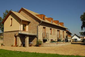 Várárok Apartman - 3hvězdičkové hotely ve městě Gyula