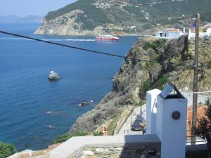 Kastro Studios Skopelos Greece