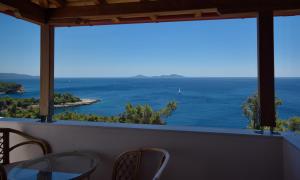 Rent Rooms Pantheon Alonissos Greece