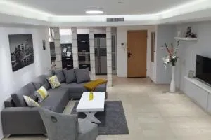 Sweethome26 EILAT Apt with Jaccuzzi / Free Parking - Eilat