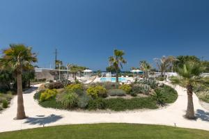 White Pearls-Adults Only Luxury Suites