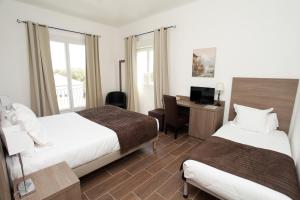 Hotels Hotel Des Nacres : Chambre Lits Jumeaux