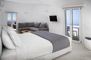 May Seven Suites - Adults Only Santorini Greece