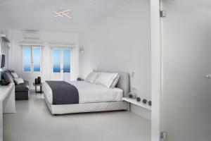 May Seven Suites - Adults Only Santorini Greece