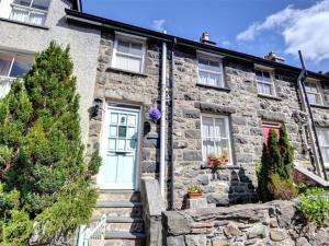 Tranquil holiday home in Dolgellau near Zip World
