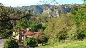 B&B / Chambres d'hotes Chateau Paysan ecolobio de Durianne : photos des chambres