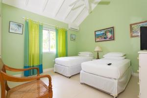 Ocho Rios Under The Palms II