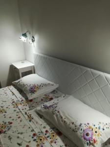 Deluxe Room (2 Adults + 1 Child)