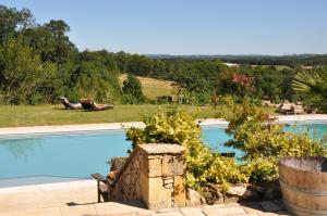B&B / Chambres d'hotes Chateau Le Tour - Chambres d'Hotes : photos des chambres