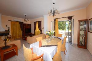 Roula's Studios & Apartment Corfu Greece