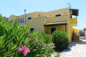 Roula's Studios & Apartment Corfu Greece