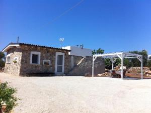 Rustic Cottage in Posto Rosso near Sea