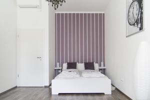 Bright 2BR&AC apt at Astoria