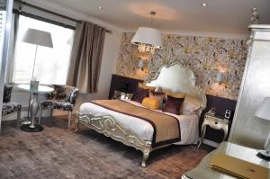 Luxury King Room room in Banff Springs Hotel