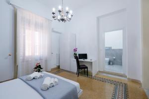 Deluxe Double Room with Balcony room in Palazzo Napolitano