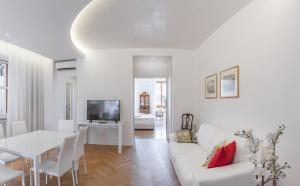 Luxury Apartment On Grand Canal by Wonderful Italy