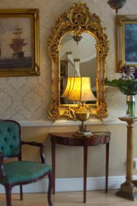 The Cambridge Guest House by Tas