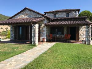 Petrines Villes Avramilias Kavala Greece