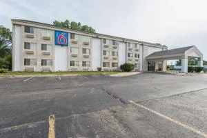 Motel 6-Lawrence, KS - 托皮卡