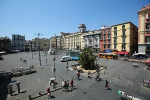 Piazza Dante, 22, 80135 Naples, Italy.