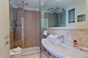 Corner Deluxe Double Room with Canopy with Sea View