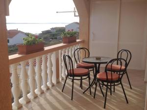 Apartment in RtinaZadar Riviera 8160