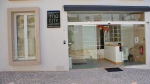 Topcity Hostel & Suites