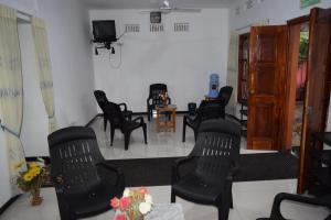 Nest Inn