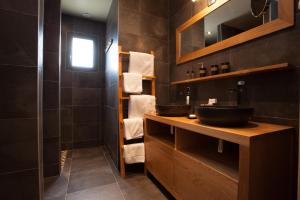 Hotels Domaine de Chalveches Hotel SPA 4* : photos des chambres