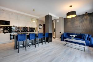 Blue Mandarin Riverside