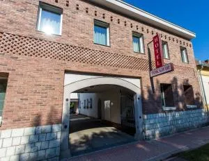 Tokajvár Hotel - 沙托劳尔尧乌伊海伊