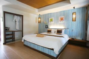 The Hideaway Resort