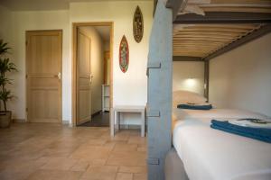 Ocean Garden Surf Lodge photo 15