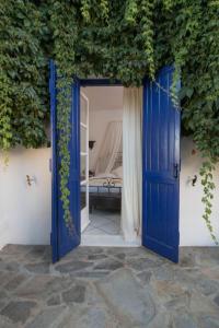 Sun Rock Boutique Suites Naxos Greece