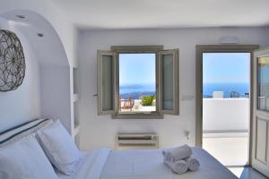 Cocoon Suites Santorini Greece