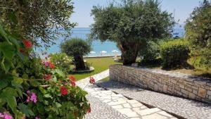 Krouzeri Beach Apartments Corfu Greece