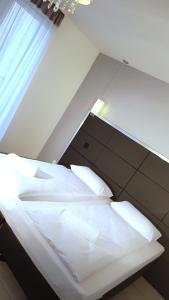 Golden Palace Apartments