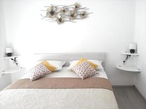 Double Room with Terrace and Sea View   room in Apartments and rooms with parking space Hvar - 13161