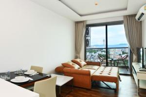 Peak Towers Condominium