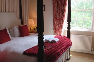 Deluxe Room room in The Old Court Hotel