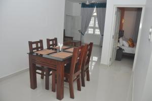 Rajivs Residence - Fully Furnished Apartments