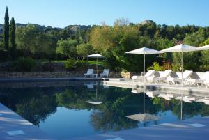 4 stern hotel Du Côté Des Olivades Paradou Frankreich