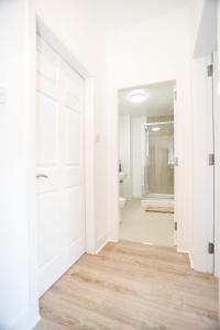 Modern Central Apartment