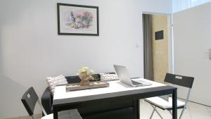 Laguna Apartment