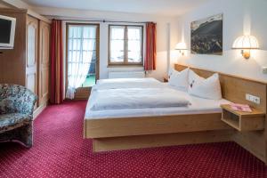 Double Room with Balcony room in Gästehaus Walserheimat