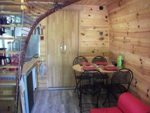 Lodges Les Cahutes d'Olt : photos des chambres