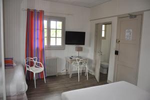 Hotels Hotel Ttiki Etchea : photos des chambres