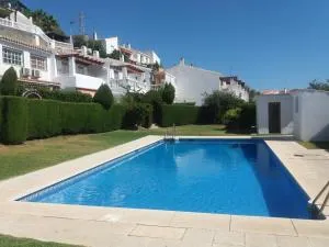Chalet Adosado con piscina en la Cala del Moral - Cala del Moral